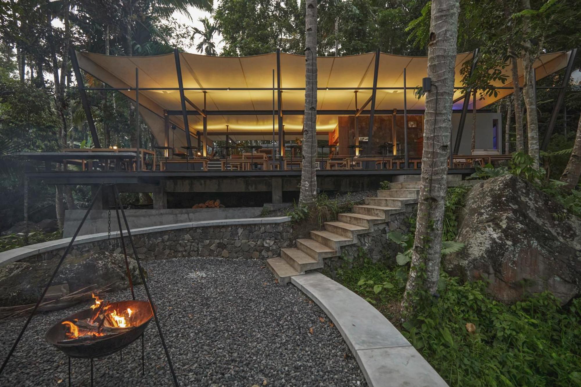 Lintang Luku Tent Resort Ijen, Banyuwangi Баньюванги Экстерьер фото